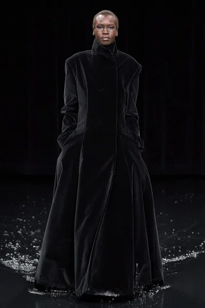 Look 5